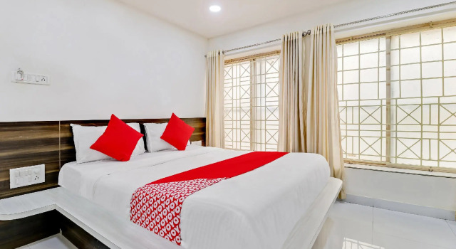 Люкс OYO 63561 Hotel Sai Grand
