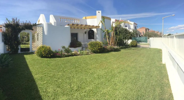Villa Marfim - Lagos - Praia Dona Ana, Забронировать Вилла Коттеджи Лагуш, рядом с Церковь Св. Антония, Коттедж