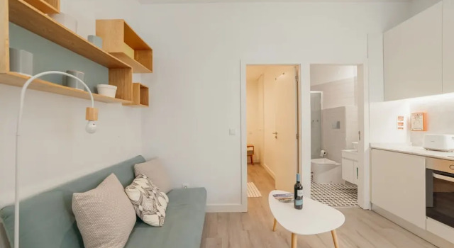 Апартаменты Downtown Cosy Apartment by Vacationy