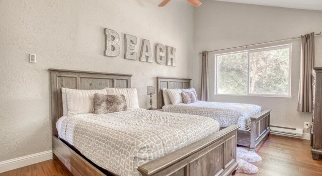 Stunning Ocean Views and Hot Tub Retreat - Elegant Coastal Sanctuary, Prenota Hotel Lincoln Beach 