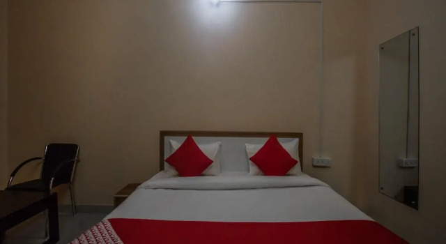 OYO 15555 Hotel Ganesham, Забронировать Отель Отели штата Раджастхана с парковкой, Парковка