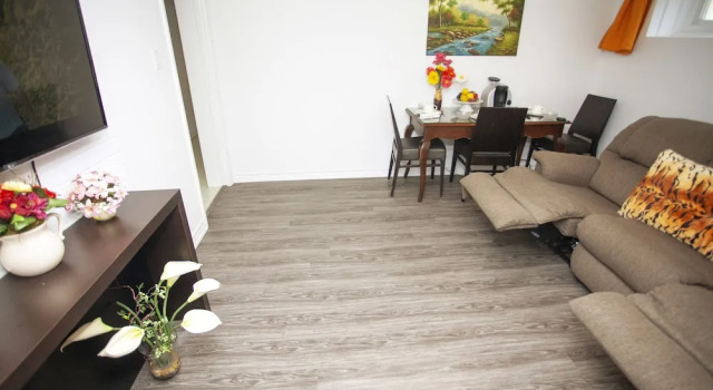 Cozy 3 bedroom, 2 bathroom Basement Suite in Toronto, Reservar Hotel Toronto Greater Toronto Area