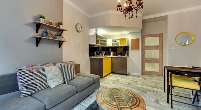 Navy Group - Old Town Apartments