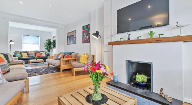 Sunshine Central House | Large luxury group house | Roof terrace | Fast Wifi, Забронировать Отель Отели Исторического графства Суссекса 4 звезды, 4*