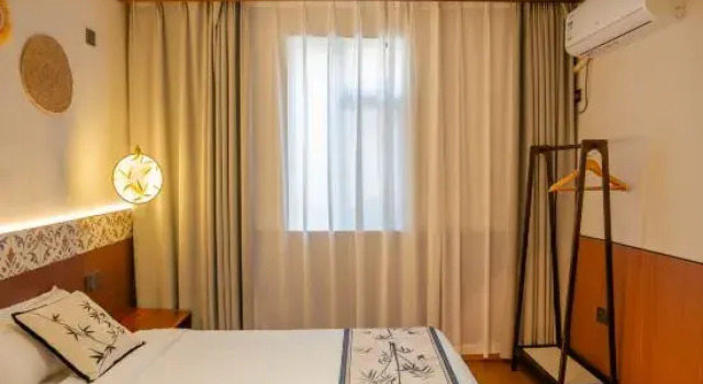Двухместный люкс Chuyun Homestay (Luoyi Ancient City Cross Street Branch)