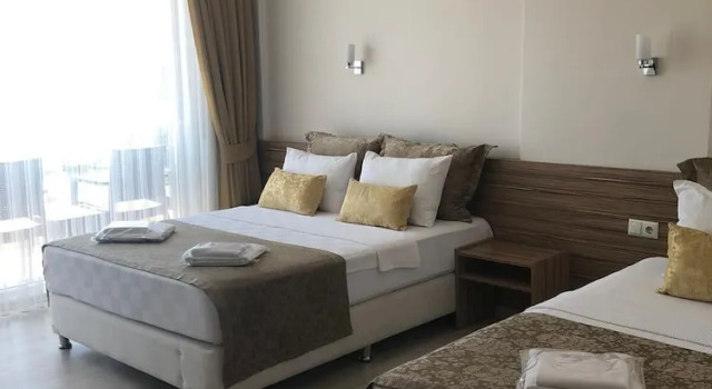 Семейный люкс с балконом Sinopark Hotel