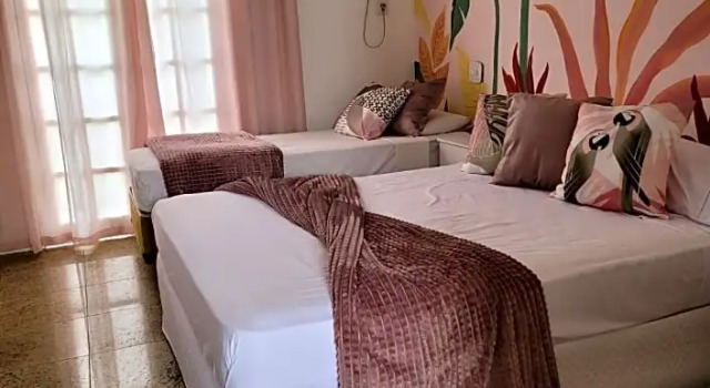 Трёхместный номер Superior с балконом Pousada Costa Del Sol