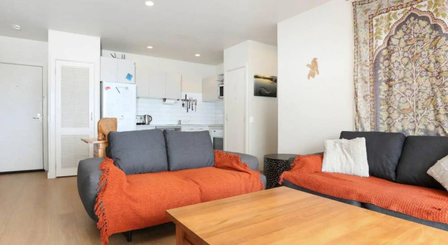 Central and stylish apartment with city views, Rezerwuj Apartament Hotele w Auckland Region z parkingiem, Parking