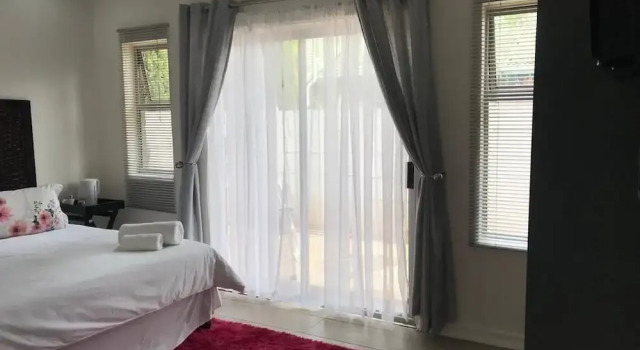 Royal Bafokeng Guest House, Забронировать Гостевой дом Гостевые дома Фри-Стейт, Гостевой дом