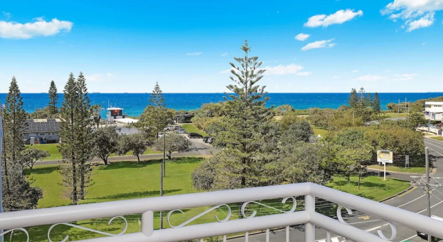 Апартаменты c 1 комнатой с балконом и с видом на океан Beachside Resort Kawana Waters