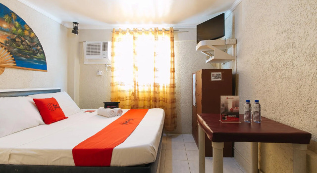Двухместный номер Standard RedDoorz Plus @ Lagoon Beach Resort Zambales