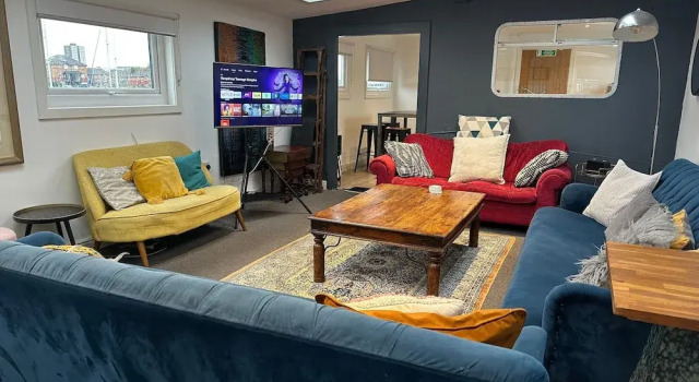 Liverpool Waterfront Stay, excellent location , parking available, Забронировать Отель Отели Ливерпуля с парковкой, рядом с Grosvenor Casino Liverpool, Парковка
