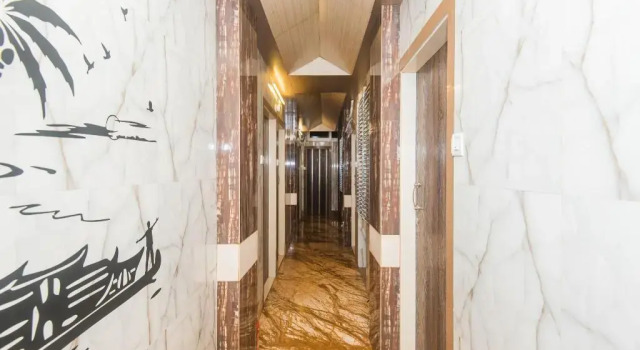 OYO Rooms Colaba, Забронировать Отель Колаба Мумбай, рядом с Union Bank of India