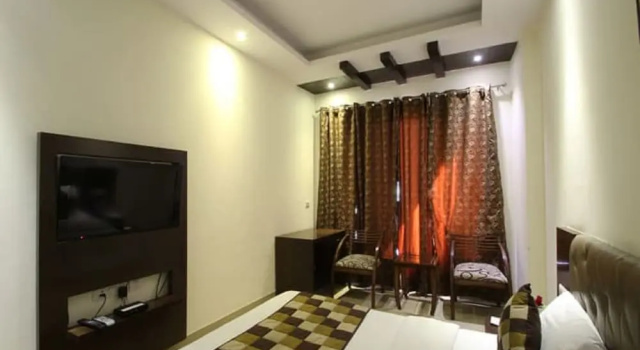 Двухместный люкс Superior Hotel Orange Inn