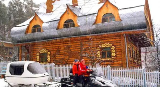 Russkiy Dom, Prenota Hotel Hotel a Barnaul con parcheggio, Parcheggio
