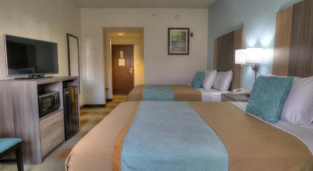 Четырёхместный номер Standard Pigeon River Inn
