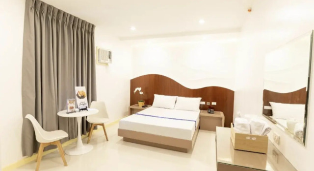 Номер Deluxe Hotel Dreamworld East Ortigas