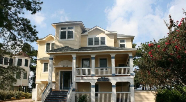 Bay Breeze - 5 Br Home