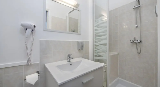 Номер Economy Royal Hotel Versailles
