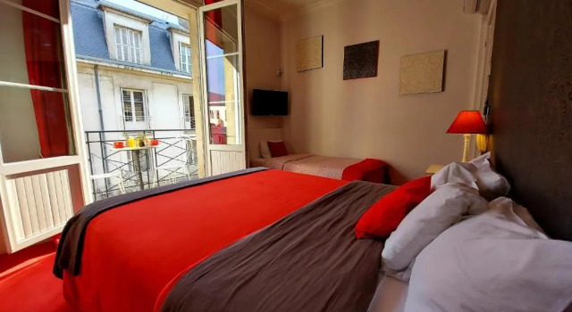 Номер Standard с балконом Hotel Mondial