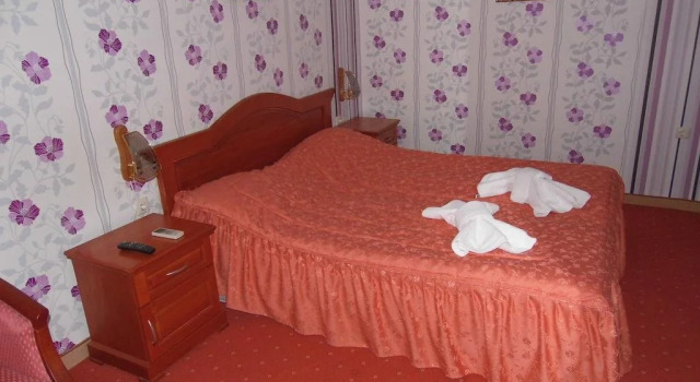 Guest House Cheshmeto, Book Pension Hoteller i Kjustendil med parkering, Parkering