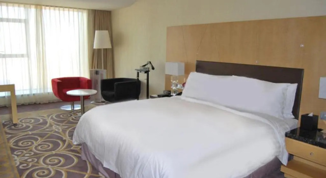 Двухместный номер Standard Crowne Plaza Tianjin Binhai by IHG