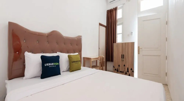 Люкс Urbanview Hotel De Breeze Kemang Jakarta by RedDoorz