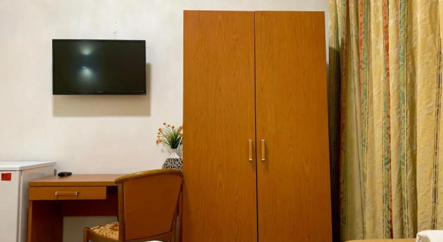 Casa Fanti 57, Забронировать Отель Отели Рима с парковкой, рядом с Станция метро Manzoni, Парковка