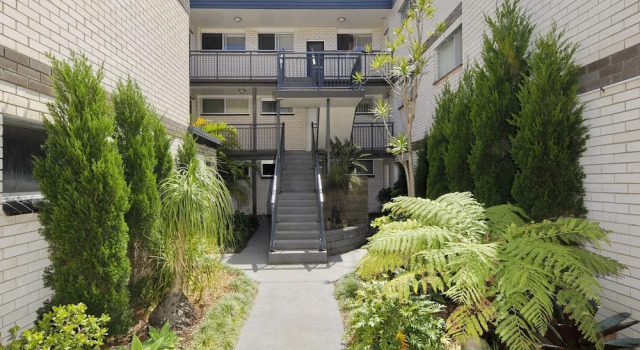 Sundeck Unit 9 - Shoal Bay