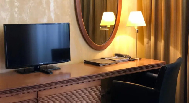 Двухместный номер Standard Hotel International
