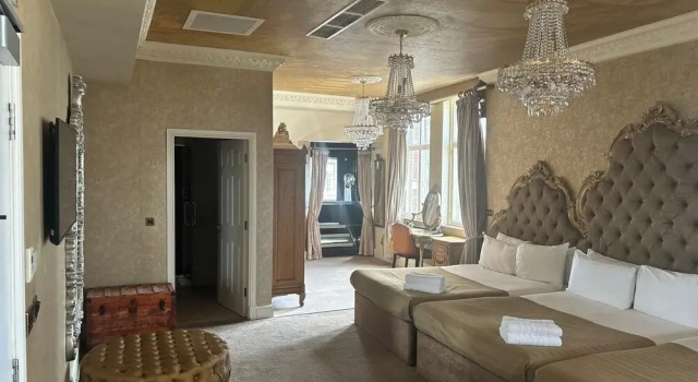 Номер Presidential White Star Line Hotel