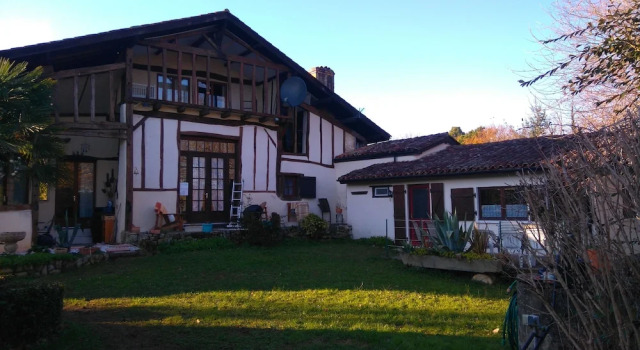 Grand Hourcqs, Réserver Hôtel Canton de Pouillon 