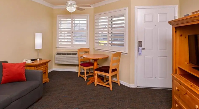 Двухместный люкс Cayucos Beach Inn