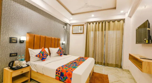 Fabhotel Tree House, Забронировать Отель Отели Нью-Дели с завтраком, Завтраки