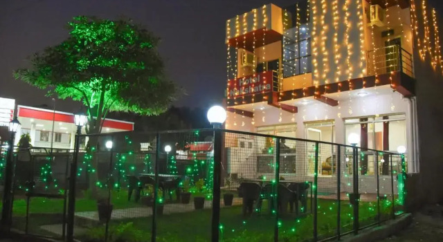 Hotel Nakshatra, Забронировать Отель Отели штата Раджастхана с бассейном, Бассейн