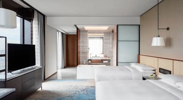 Четырёхместный номер Standard Shanghai Marriott Hotel Pudong South