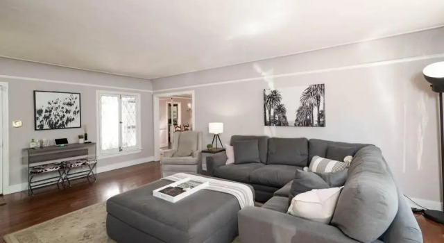 Hollywood - King Beds - Large Patio