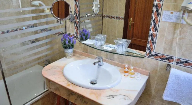 Двухместный номер Standard с балконом Hotel Mari Carmen