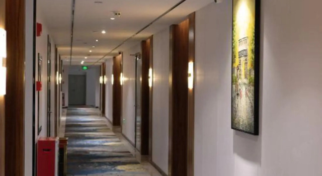 Wanting Hotel (Guangzhou Baiyun Railway Station Xinshi Baixin Plaza), Boek Hotel Hotels in Guangdong met parkeren, Parkeren