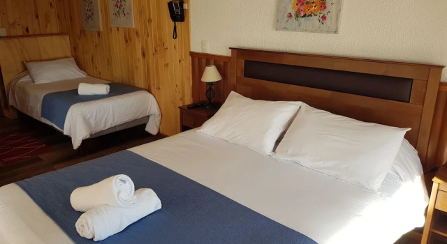 Трёхместный номер Standard с видом на море Hostal Vista al Mar hct