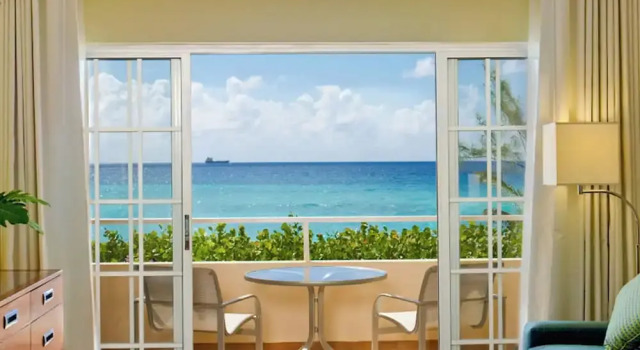 Полулюкс с балконом и oceanfront Turtle Beach, a Tribute Portfolio All Inclusive Hotel