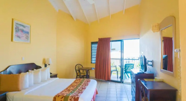 Двухместный номер Standard с балконом и с видом на океан Allamanda Beach Hotel