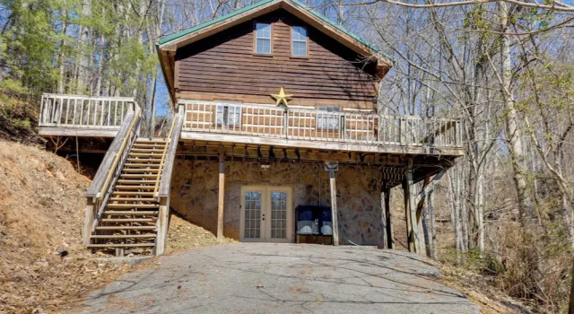 Апартаменты Private Hot Tub & Game Room: Mountain Retreat!
