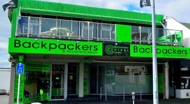 Кровать в общем номере Backpackers Central Hamilton