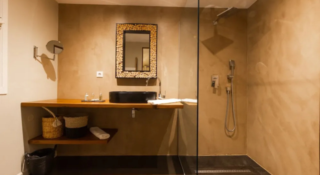 Номер Deluxe с красивым видом из окна Karibuni Boutique Hotel
