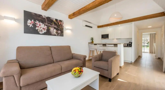 Бунгало Deluxe c 1 комнатой Camelina Suites