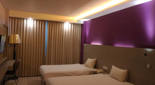 Люкс с видом на город Hotel Kharisma