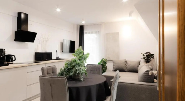 Royal Apartments & SPA Zakopane-Cyrhla, Book Apartment Hotels in Tatras with Parking, Parking