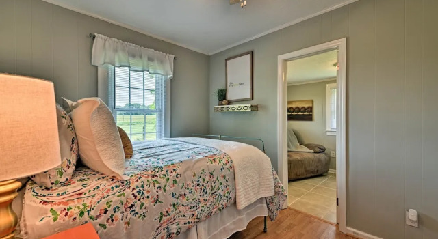 Peaceful Elkin Vacation Rental ~ 17 Mi to Mt Airy!, Buchen Sie Ferienhaus Elkin North Carolina