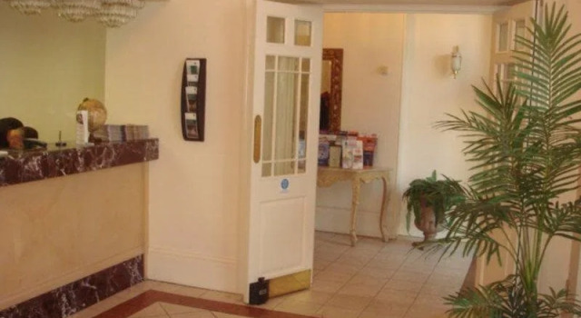 Derby Hotel Kensington, Забронировать Отель Отели Лондона с парковкой, рядом с Kensington Town Hall, Парковка